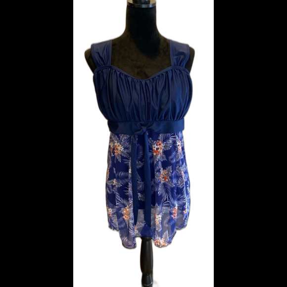 Women 2 Piece Modest Swimsuit Size 3X (fits like 2X) Navy Blue Floral Flattering - Picture 2 of 12
